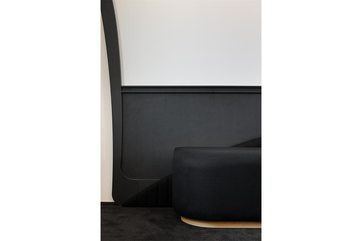 Limed Oak - Smoked Black 02.jpg